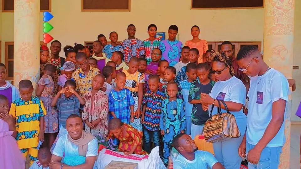 Carême 2024 : La Voce Di Maria apporte le sourire à l'orphelinat de Djeffa