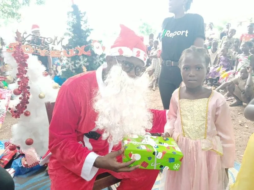 Galerie - Une Première Magique : Noël s'invite à Kouakoublékro !