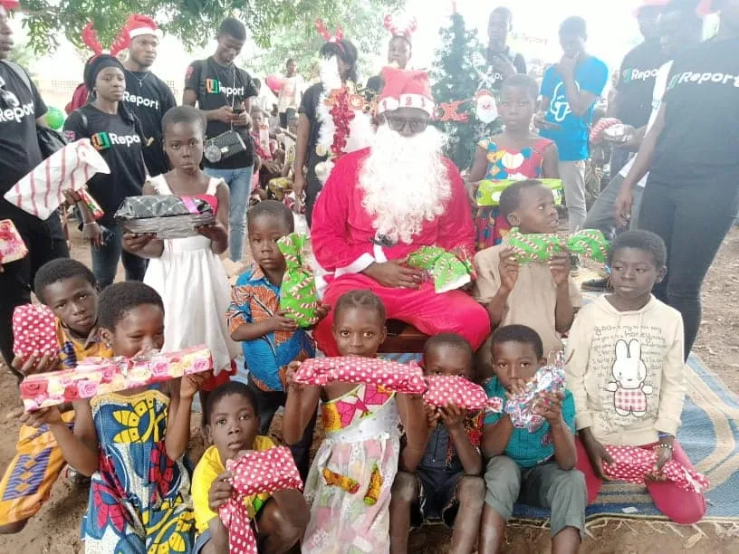 Galerie - Une Première Magique : Noël s'invite à Kouakoublékro !